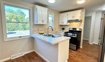 549 Burroughs Dr, Amherst, NY 14226