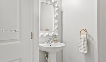 153 Glory Rd, Beaufort, SC 29906