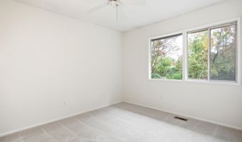 4024 IVA Ln, Annandale, VA 22003