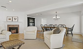 43 Shore Rd, Clinton, CT 06413