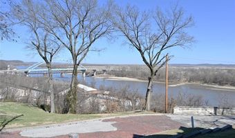 308 R St, Atchison, KS 66002