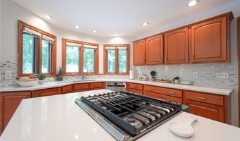23 Forrester Ct, Amherst, NY 14228