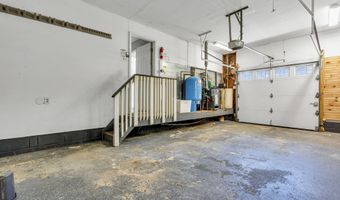55 South Ave, Bayville, NJ 08721