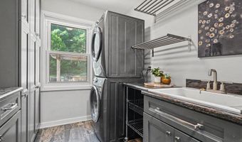 3949 S Michael Rd, Ann Arbor, MI 48103