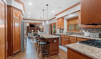 3901 N MILLWOOD Dr, Appleton, WI 54913