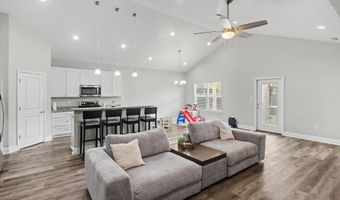 746 Waters View Dr, Biloxi, MS 39532