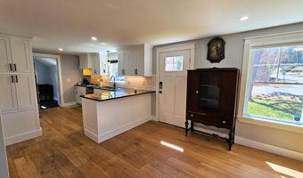 132 Forest Ave, Orono, ME 04473