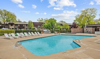 2604 N Windsor Dr 207, Arlington Heights, IL 60004