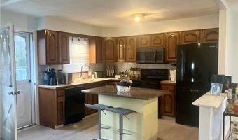 84 N View Ave, Cranston, RI 02920