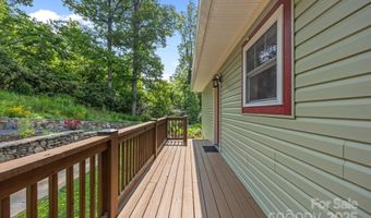 17 Laurel Rd, Arden, NC 28704