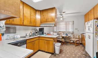 1409 Cedar St, Beresford, SD 57004