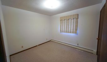 101 Hilltop Dr, Ackley, IA 50601