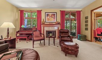 1059 Oakwood Dr, Alliance, OH 44601