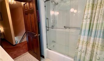 33 MaryAnn Dr, Exeter, RI 02822