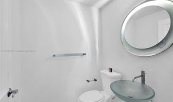 21050 Point Pl 2001, Aventura, FL 33180