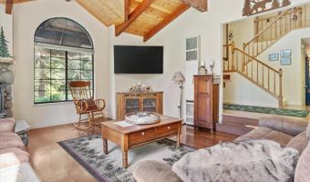 677 Saint Andrews Dr, Arnold, CA 95223