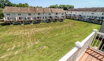 702 Sienna Dr 702, Danbury, CT 06810