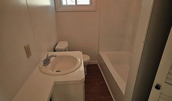 31 Granite St, Barre, VT 05641