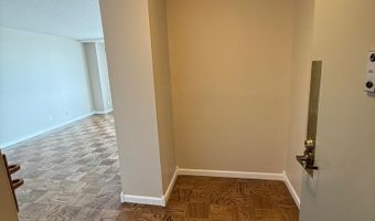 501 SLATERS Ln #805, Alexandria, VA 22314