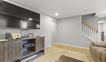 4 Thom Ave, Bourne, MA 02532