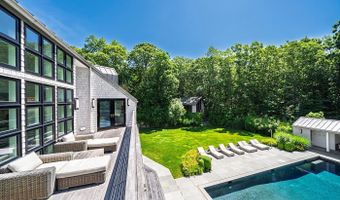 68 Fresh Pond Rd, Amagansett, NY 11930