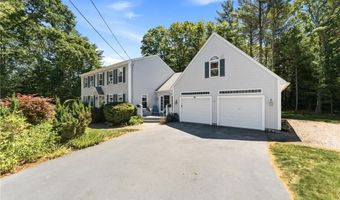 34 Crestwood Ln, Charlestown, RI 02813