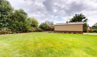 23096 Bluegrass Rd, Albert Lea, MN 56007