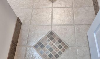 104 Lakewood Dr, Adrian, MI 49221