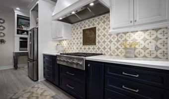 927 N Shore Dr, Biloxi, MS 39532