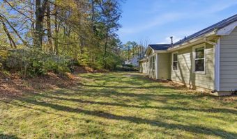 127 Springbrook Dr, Auburn, GA 30011