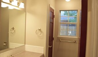 1307 21st St, Bentonville, AR 72712