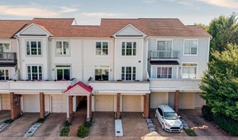 44136 SHADY GLEN Ter, Ashburn, VA 20147