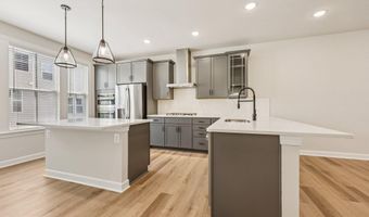 7355 MOUNTAINEER Dr, Alexandria, VA 22306