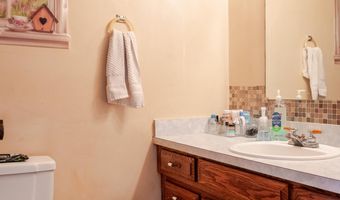 303 N Hudson Ave, Aurora, MO 65605