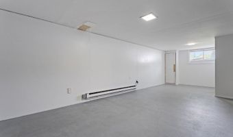 37 North St, Andover, NJ 07801