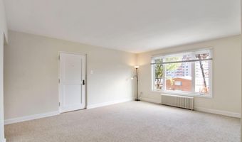 1410 QUINN St 6, Arlington, VA 22209