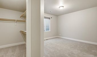 882 Jenny Ln, Berthoud, CO 80513
