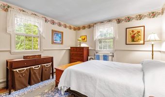 20 Juniper Dr, Amherst, NH 03031