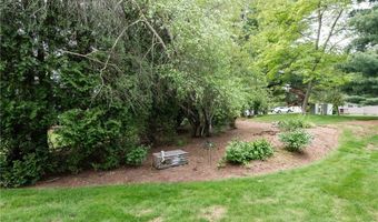 18 Pond Ct B, North Providence, RI 02904