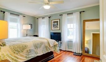 7 Dean Ave, Newport, RI 02840