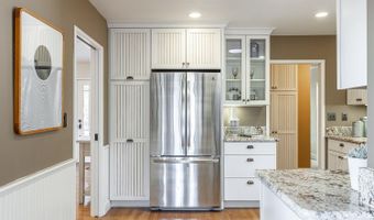 525 Keyes Ave, Angwin, CA 94508