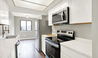 8545 La Corrida Ct, Indianapolis, IN 46227