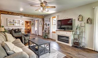 628 E Sand Hollar Rd, Bloomfield, IN 47424