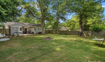 3839 Woodleaf Rd, Charlotte, NC 28205