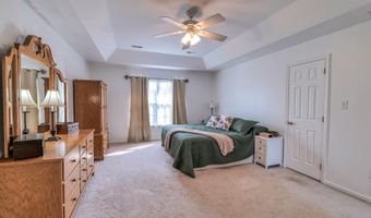 7 Ruth Ct, Absecon, NJ 08201