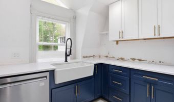 7 Page Rd, Bedford, MA 01730