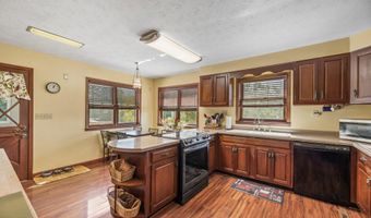 2416 Cherokee Dr, Bean Station, TN 37708