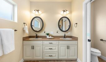 3216 LAND Ct, Cheyenne, WY 82001