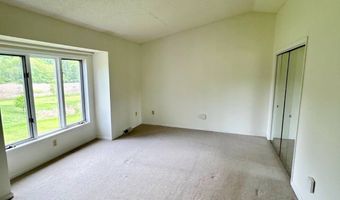 167 Country Club Ln, Amsterdam, NY 12070