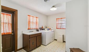 225 LAKE DESTINY Trl, Altamonte Springs, FL 32714